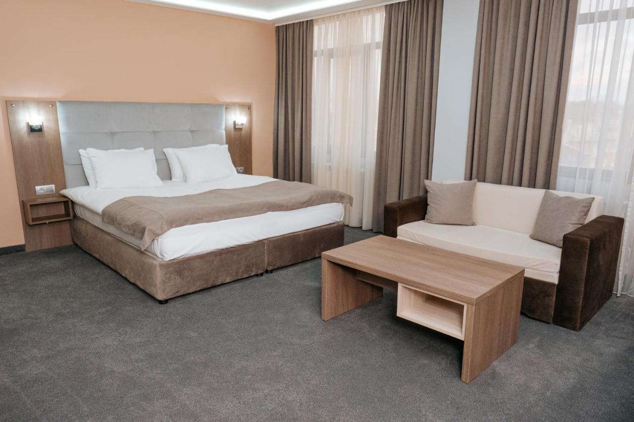 Hotel Tundzha - Renovated! Yambol 외부 사진