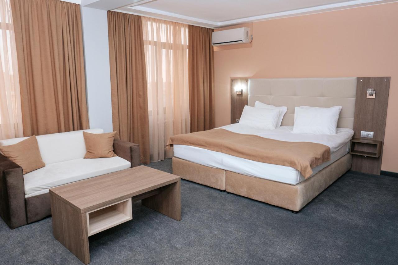 Hotel Tundzha - Renovated! Yambol 외부 사진