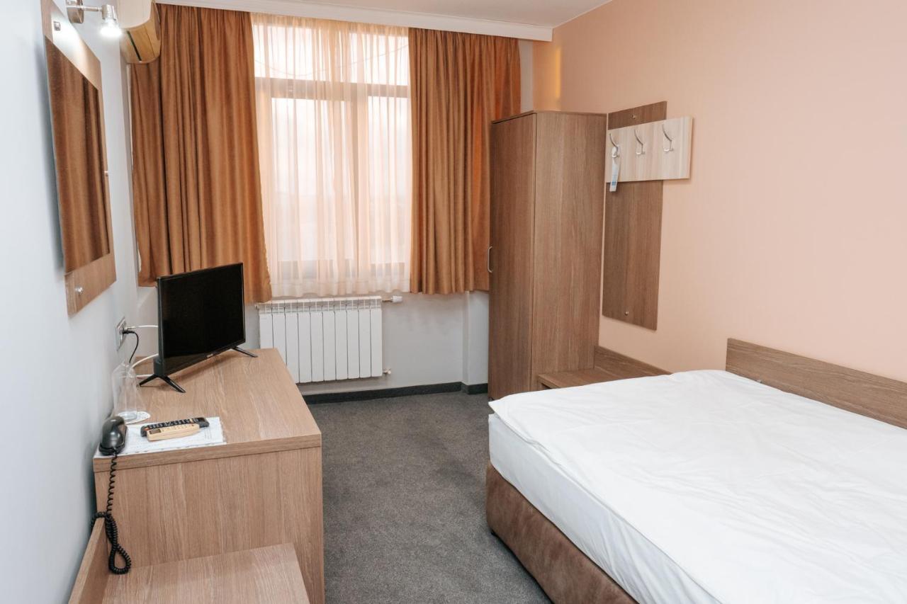 Hotel Tundzha - Renovated! Yambol 외부 사진