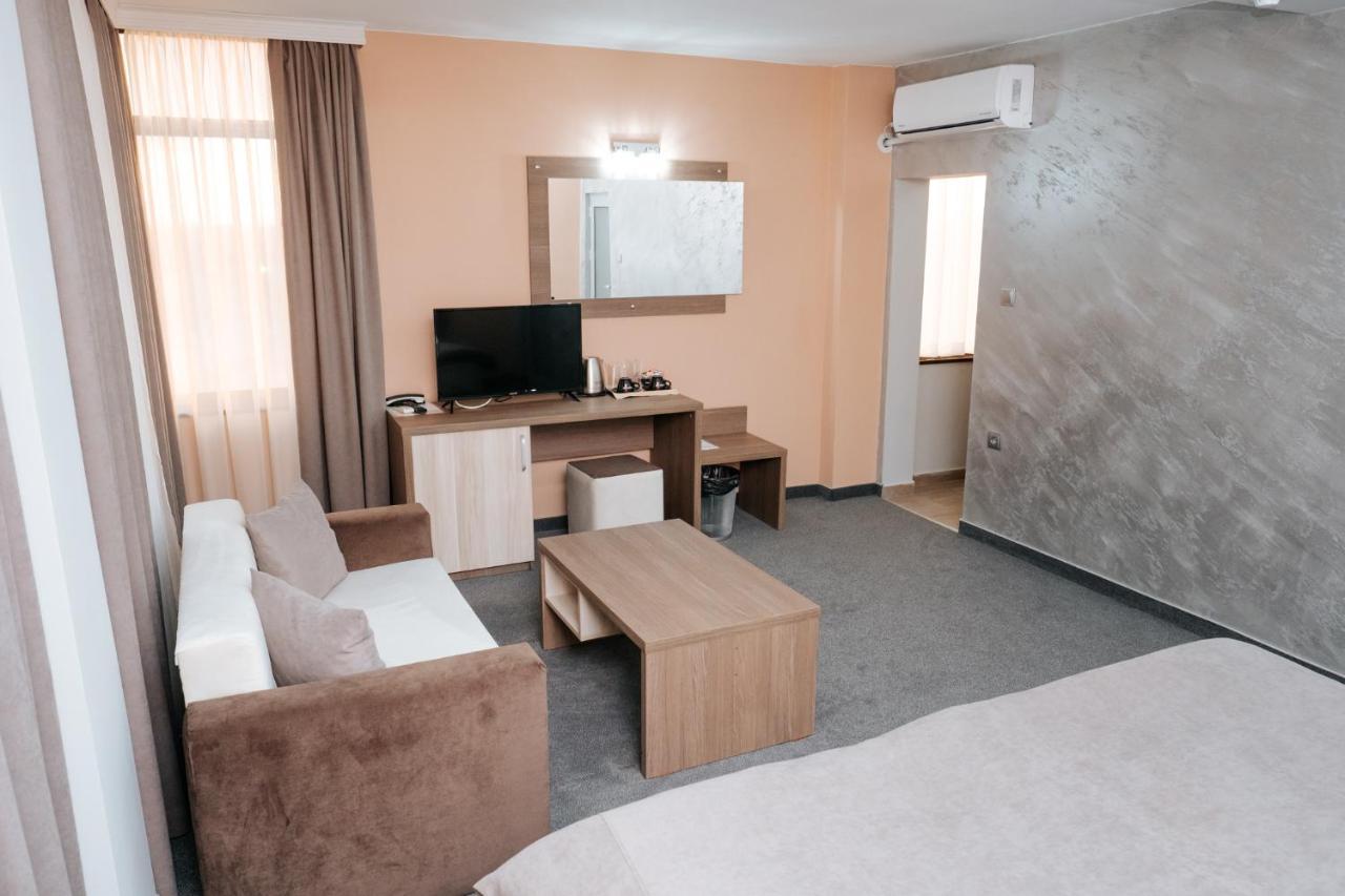 Hotel Tundzha - Renovated! Yambol 외부 사진