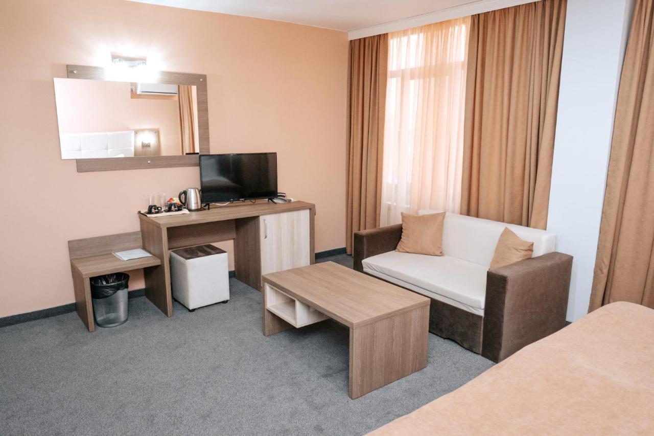 Hotel Tundzha - Renovated! Yambol 외부 사진