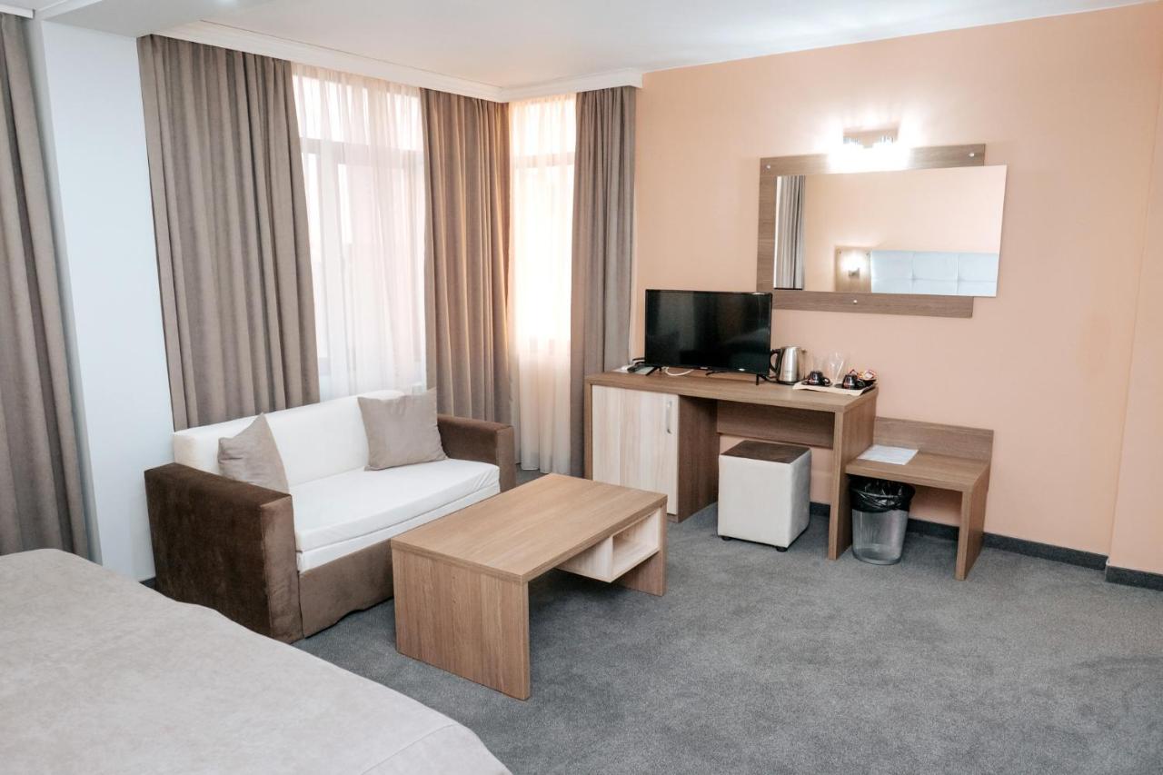 Hotel Tundzha - Renovated! Yambol 외부 사진