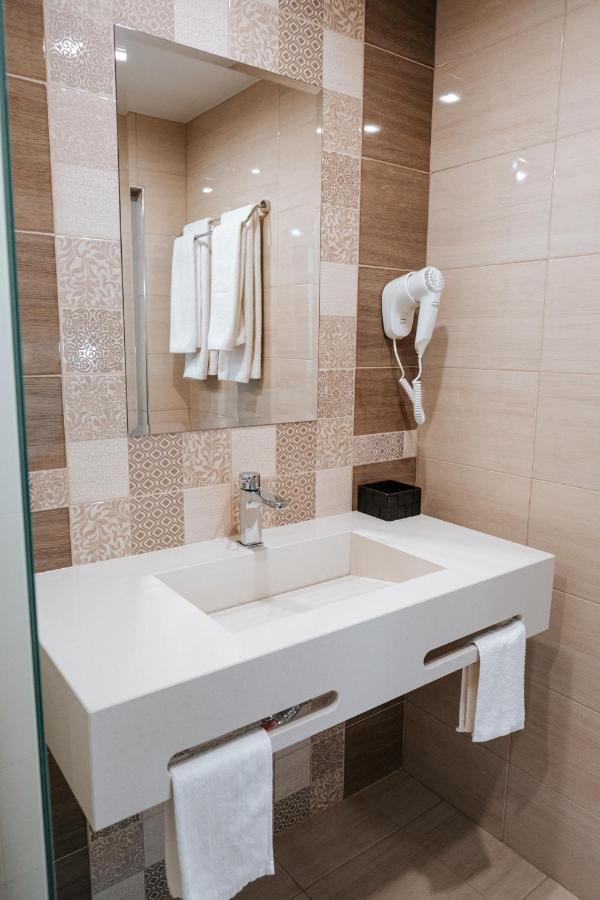 Hotel Tundzha - Renovated! Yambol 외부 사진